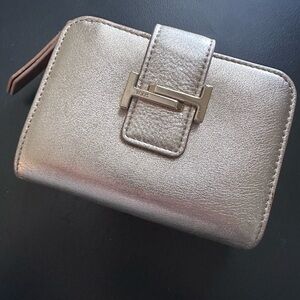 Tod’s Gold Metallic Wallet